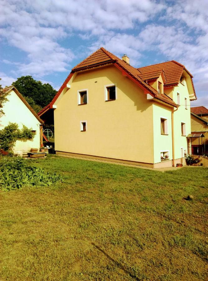 Apartman Pod Kalvariou - Rodinny Dom Banska Stiavnica Exterior photo